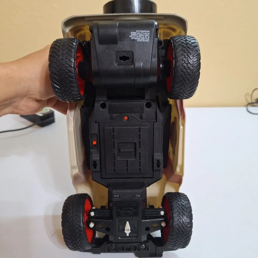 Jurassic Park Jeep JP18 RC‎ Toy Jada 2014 Wrangler Remote Missing